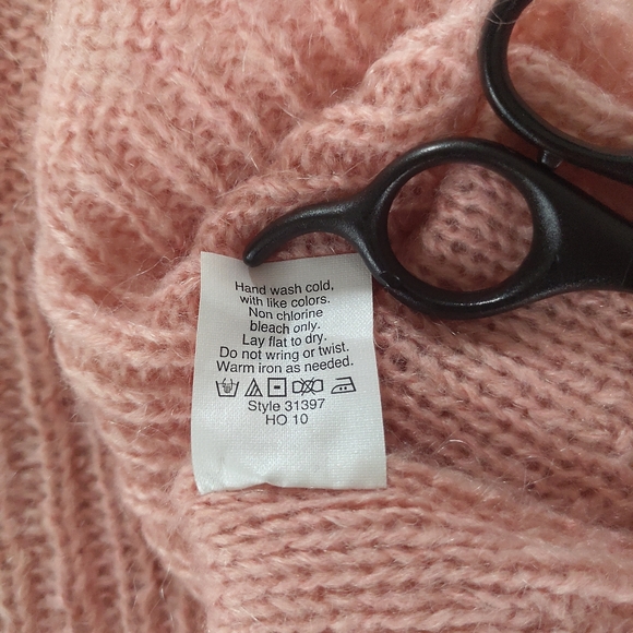 J. Crew Wool Blend Pink Sweater M - Picture 3 of 5